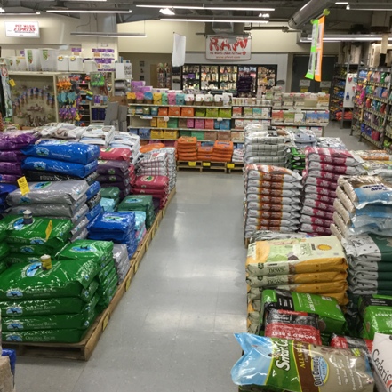 A pet clearance lovers warehouse